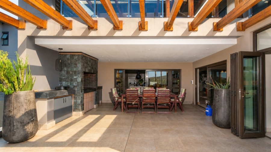 8 Bedroom Property for Sale in Birdwood Estate North West